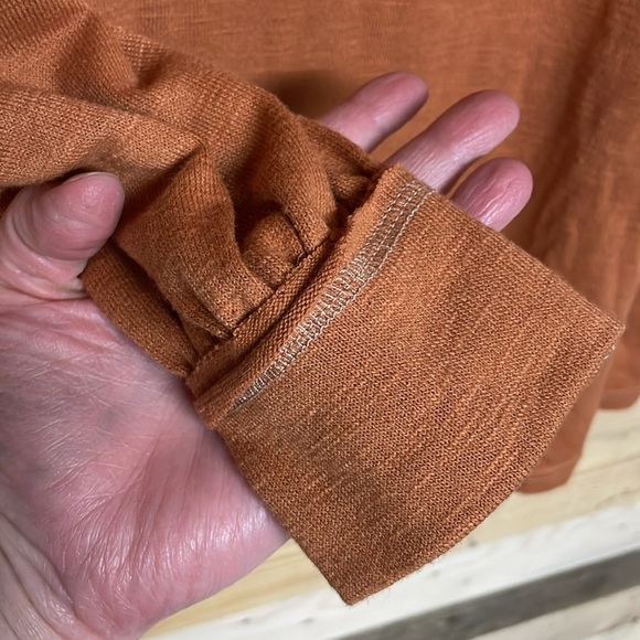Perch by blu pepper size 1X and 3X rust Henley long sleeve raw hem oversize top - Picture 2 of 12